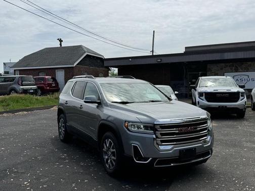 2023 GMC Acadia AWD SLT