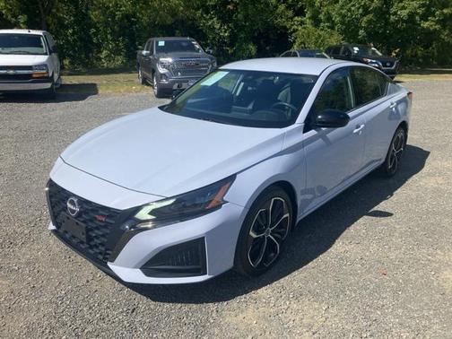 2023 Nissan Altima SR Intelligent AWD
