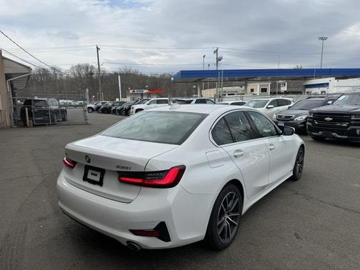 2022 BMW 330 xDrive