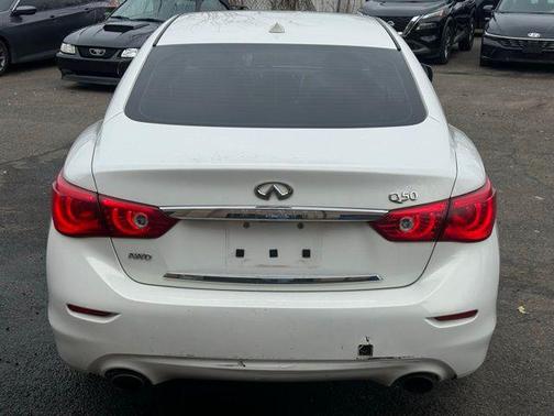 2015 INFINITI Q50 Base
