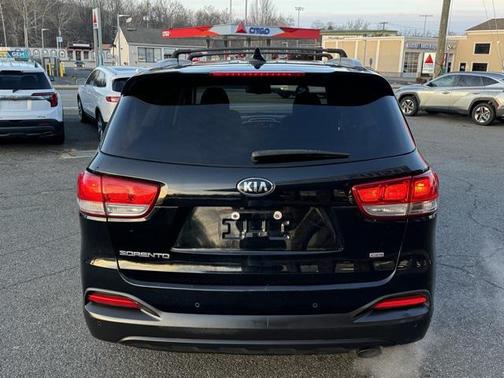2018 Kia Sorento LX