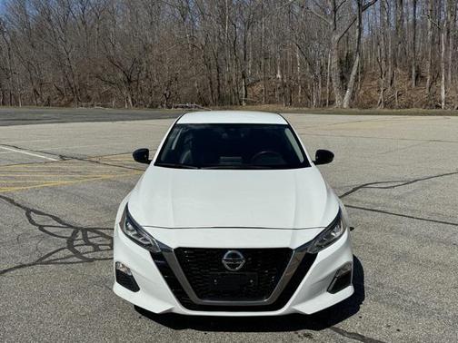 2022 Nissan Altima SR FWD