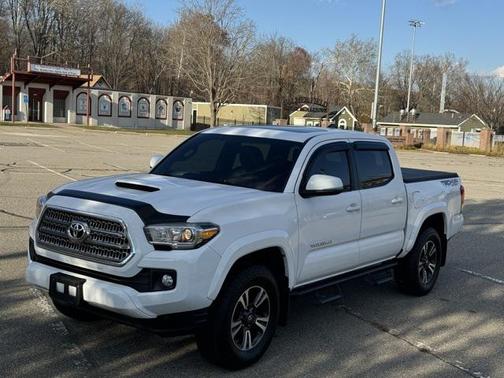 2016 Toyota Tacoma TRD Sport