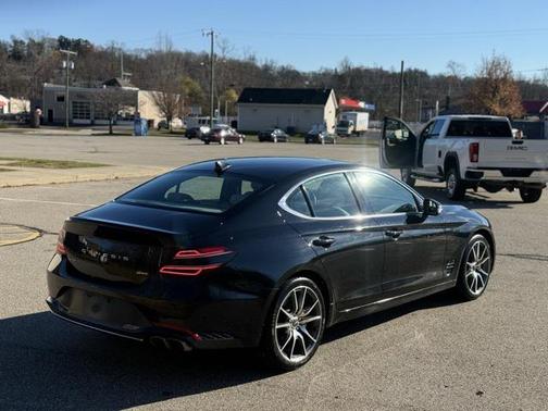 2023 Genesis G70 2.0T AWD