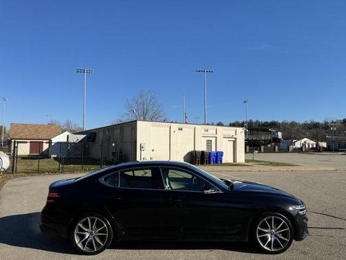 2023 Genesis G70 2.0T AWD