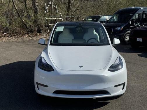 2024 Tesla Model Y Long Range Dual Motor All-Wheel Drive