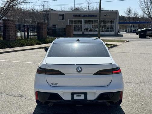 2024 BMW i7 eDrive50