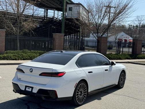 2024 BMW i7 eDrive50