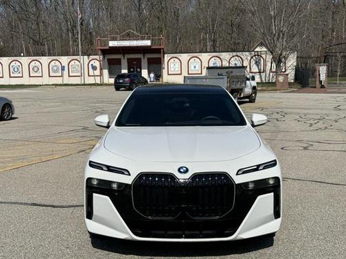 2024 BMW i7 eDrive50
