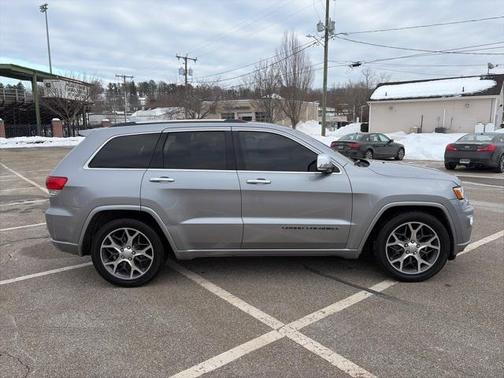 2020 Jeep Grand Cherokee Overland