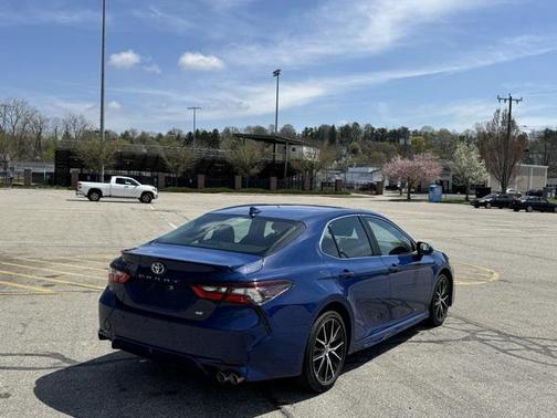 2023 Toyota Camry SE