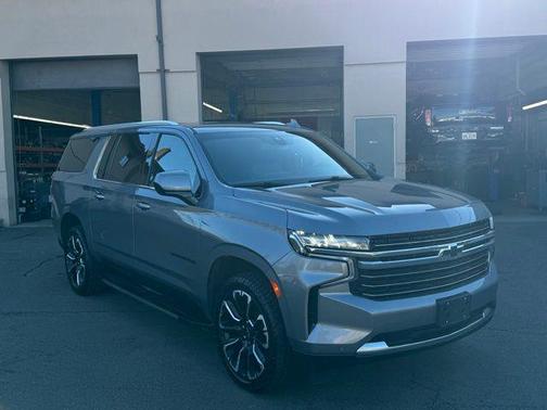 2022 Chevrolet Suburban LT