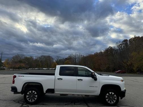 2023 Chevrolet Silverado 2500 Custom