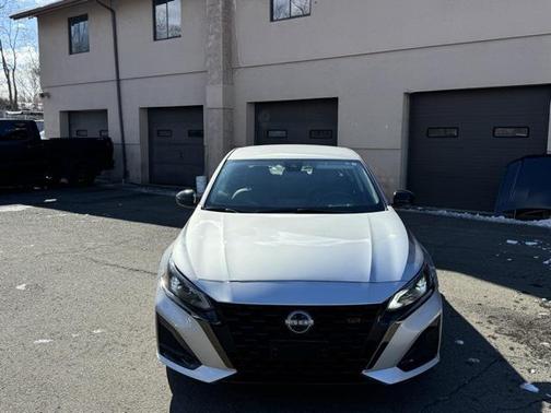 2023 Nissan Altima SR FWD