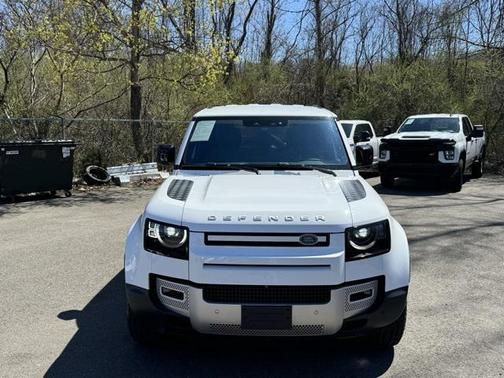 2020 Land Rover Defender 110 SE