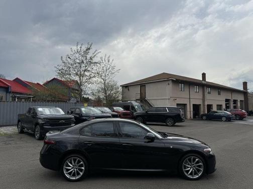 2022 Alfa Romeo Giulia Ti