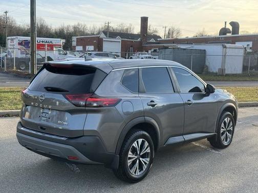 2022 Nissan Rogue SV