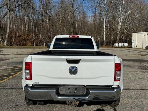 2024 RAM 3500 Big Horn Crew Cab 4x4 8' Box