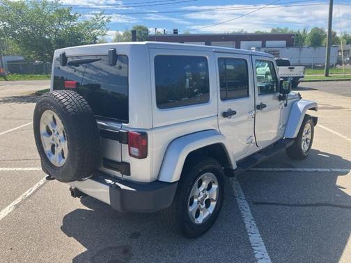 2012 Jeep Wrangler Unlimited Sahara