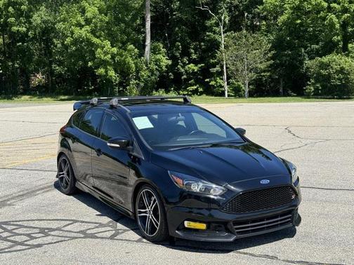 2017 Ford Focus ST ST