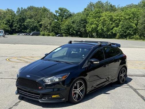 2017 Ford Focus ST ST