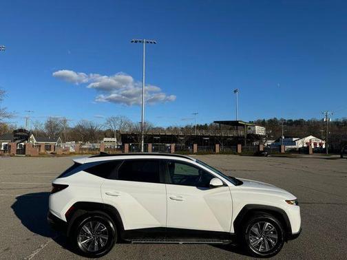 2024 Hyundai TUCSON Hybrid Blue