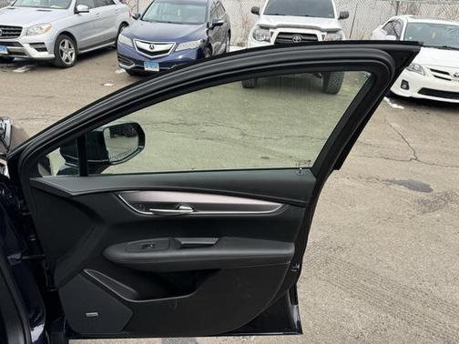 2021 Cadillac XT5 Luxury