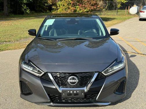 2023 Nissan Maxima SL