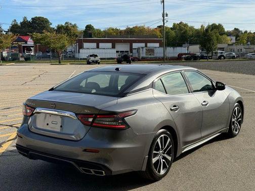 2023 Nissan Maxima SL