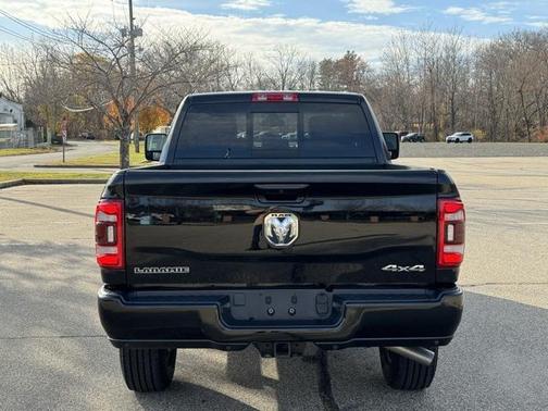 2024 RAM 2500 Laramie Crew Cab 4x4 6'4' Box