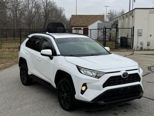 2020 Toyota RAV4 XLE