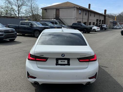2022 BMW 330 xDrive