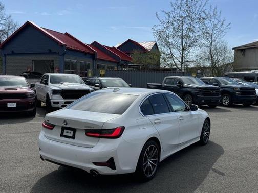 2022 BMW 330 xDrive