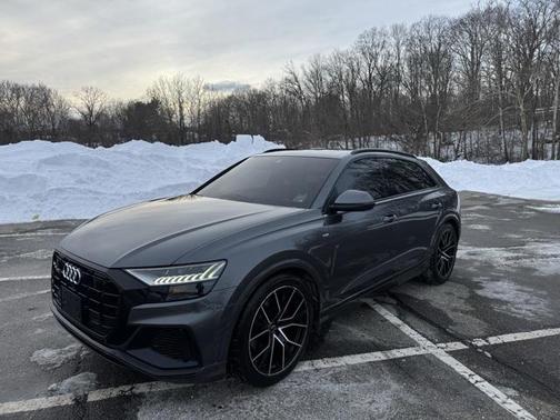 2020 Audi Q8 55 Premium Plus
