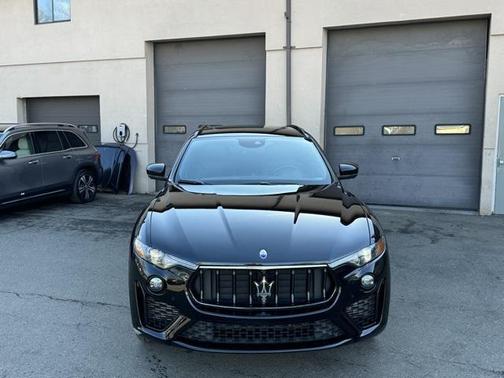 2021 Maserati Levante Base