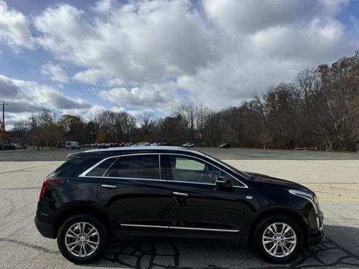 2022 Cadillac XT5 Premium Luxury