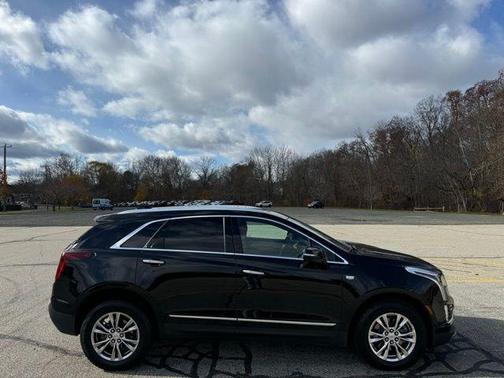 2022 Cadillac XT5 Premium Luxury