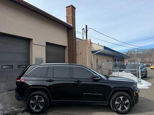 2023 Jeep Grand Cherokee 4xe Base