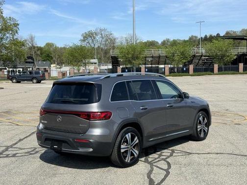 2023 Mercedes-Benz EQB 300 4MATIC