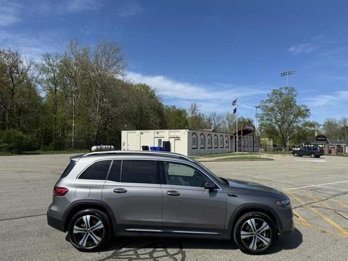 2023 Mercedes-Benz EQB 300 4MATIC