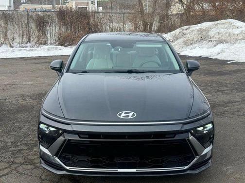 2024 Hyundai SONATA Hybrid SE