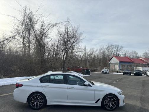 2022 BMW 530 i xDrive