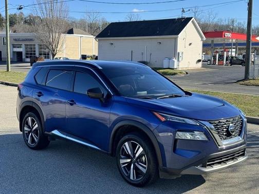 2022 Nissan Rogue SL