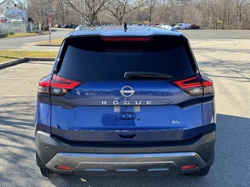 2022 Nissan Rogue SL
