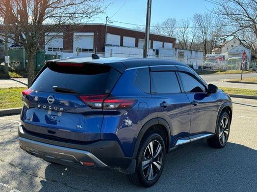 2022 Nissan Rogue SL