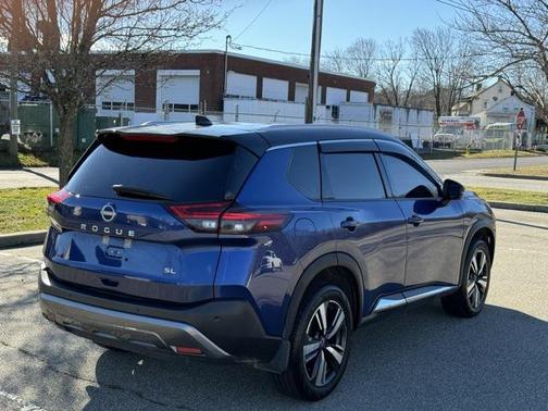 2022 Nissan Rogue SL
