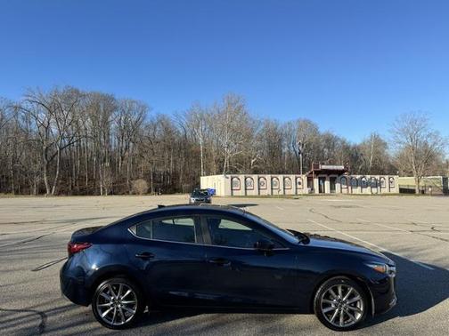 2018 Mazda Mazda3 Touring