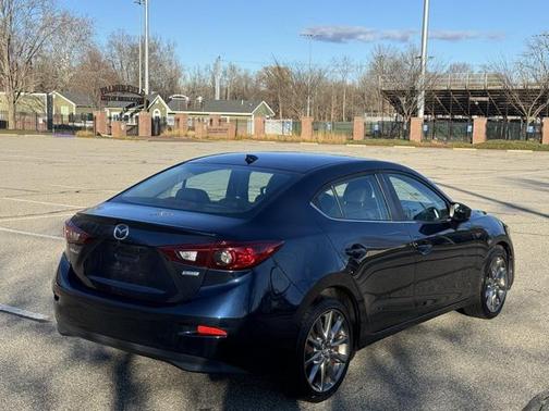 2018 Mazda Mazda3 Touring