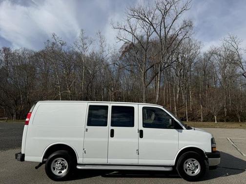 2023 Chevrolet Express 2500 RWD 2500 Regular Wheelbase WT