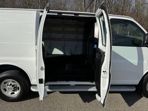 2023 Chevrolet Express 2500 RWD 2500 Regular Wheelbase WT